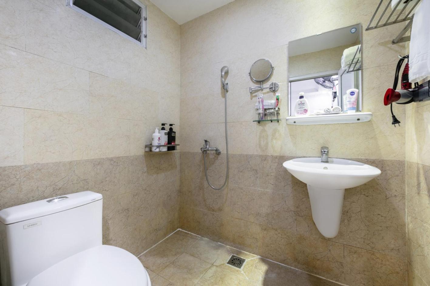A25 Hotel - 109 Truc Bach Hanoi Bagian luar foto